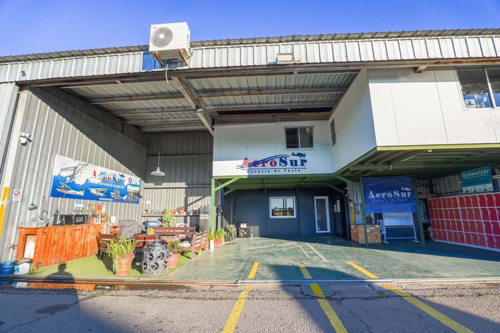 SUMU Carrasco International Airport Base